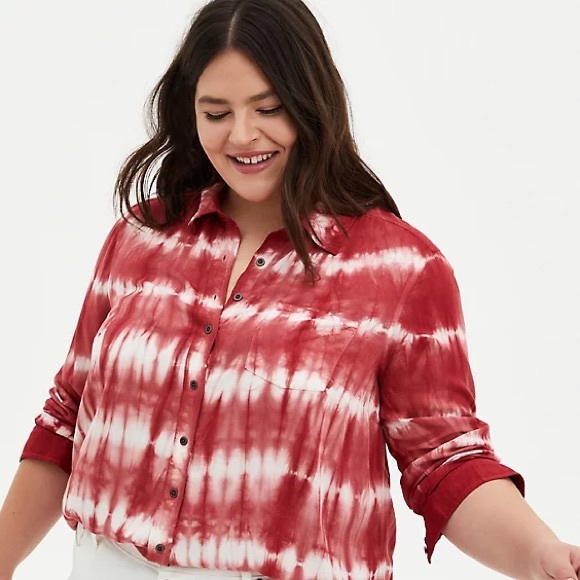 TORRID RED TIE DYE MILLY POCKET BUTTON BLOUSE 1X - Picture 2 of 5